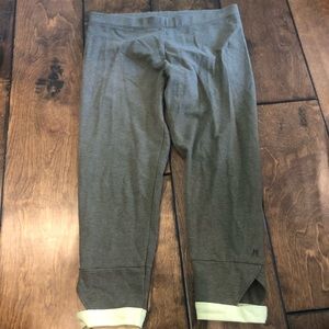 Victoria’s Secret Sport Green Cut-Out Capris